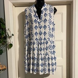 Chic Blue and White Patterned Mini Dress